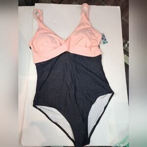 B2Prity New One Piece Swimsuit Twist Front 782 NWT Womens Size L